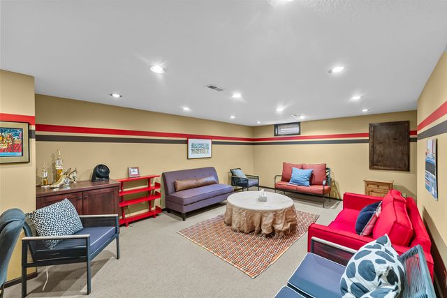 5080 Center Court, Bettendorf, IA 52722