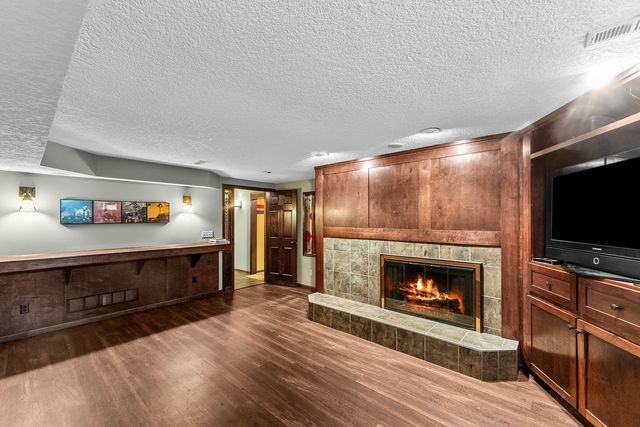 5080 Center Court, Bettendorf, IA 52722