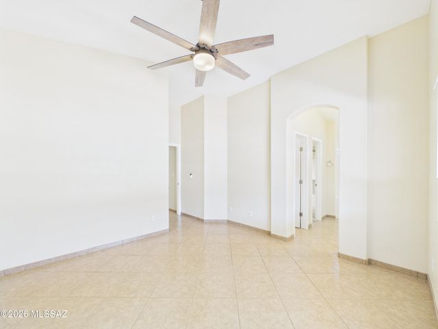 7923 S Lennox Lane, Tucson, AZ 85747