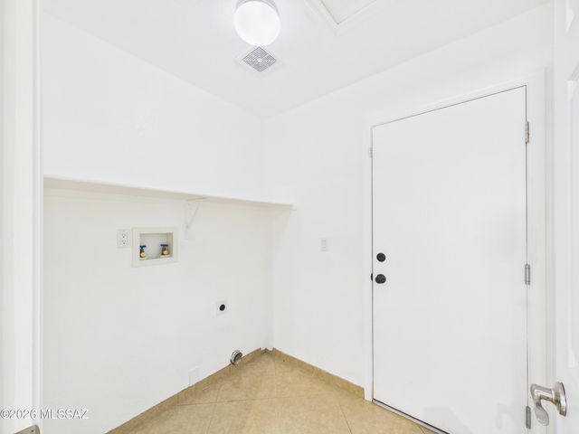 7923 S Lennox Lane, Tucson, AZ 85747