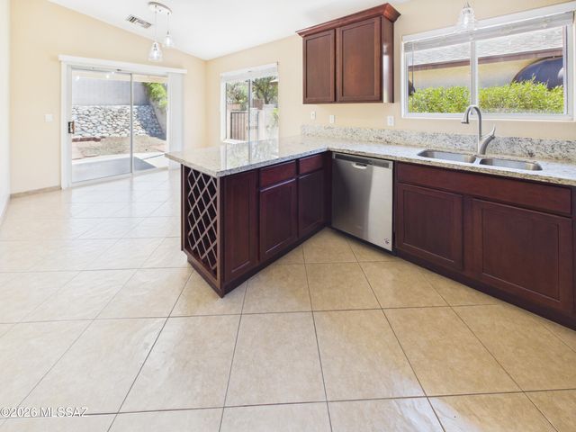 7923 S Lennox Lane, Tucson, AZ 85747