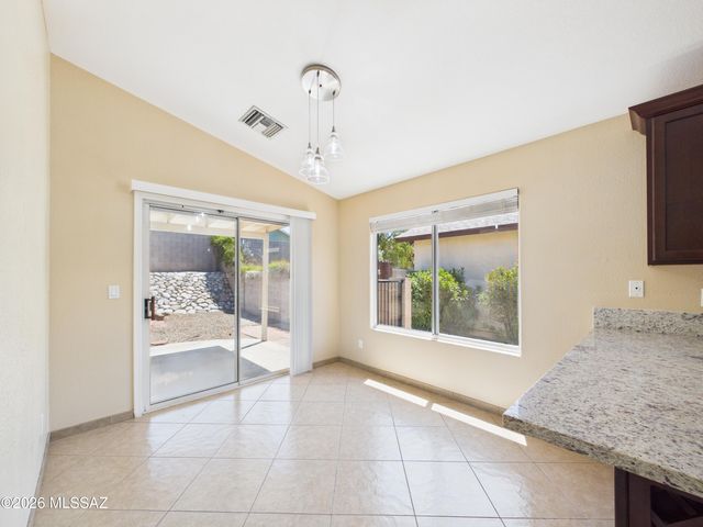 7923 S Lennox Lane, Tucson, AZ 85747