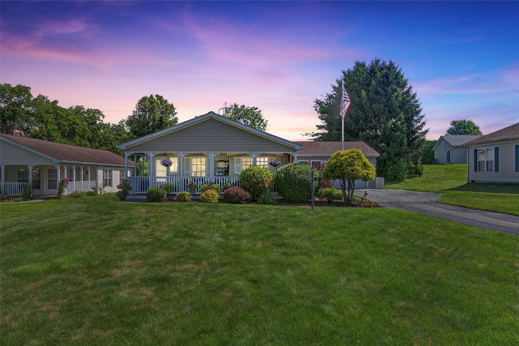 99 Vero Drive, Poughkeepsie, NY 12603
