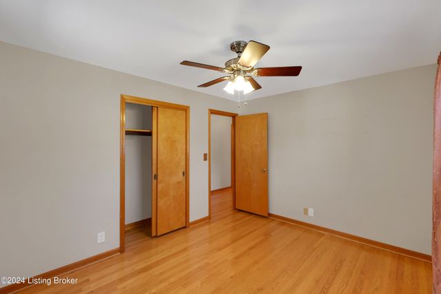 5523 Mariemont Rd, Louisville, KY 40258