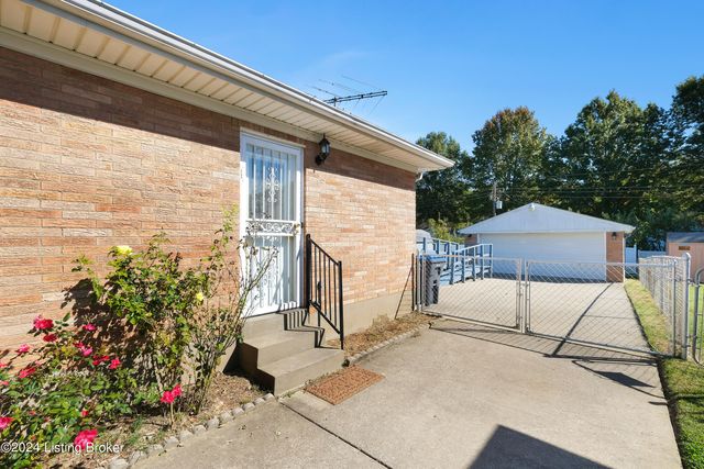 5523 Mariemont Rd, Louisville, KY 40258