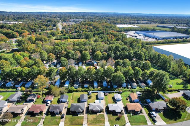 5523 Mariemont Rd, Louisville, KY 40258