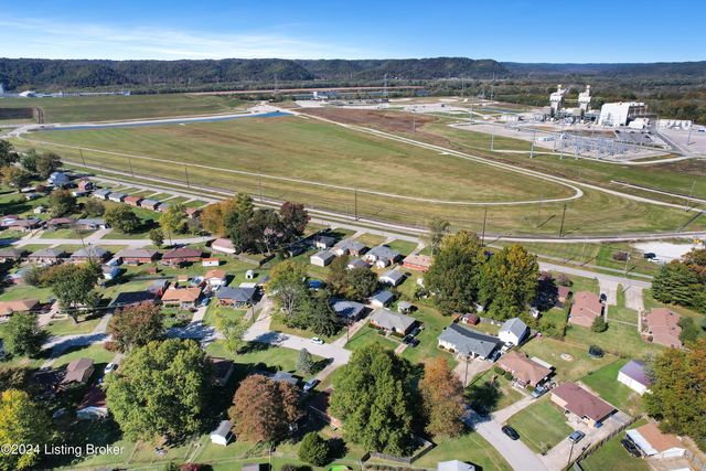 5523 Mariemont Rd, Louisville, KY 40258