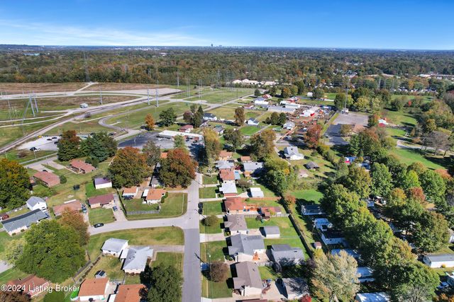 5523 Mariemont Rd, Louisville, KY 40258