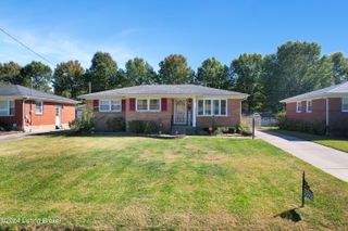 5523 Mariemont Rd, Louisville, KY 40258