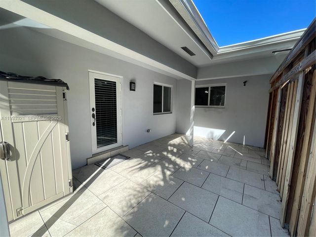 2971 SW 35th Ave Front, Miami, FL 33133