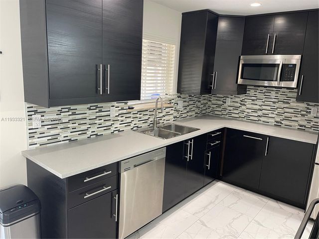 2971 SW 35th Ave Front, Miami, FL 33133