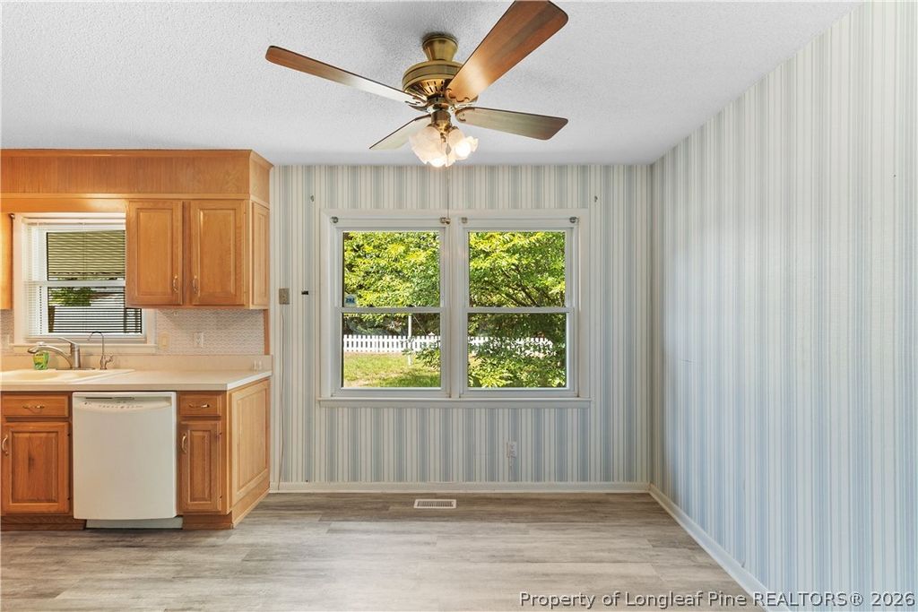 735 Amber Drive, Fayetteville, NC 28311 — photo 9