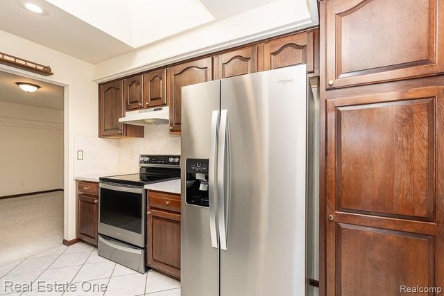 48790 Mill Bank Court, Shelby Charter Township, MI 48315