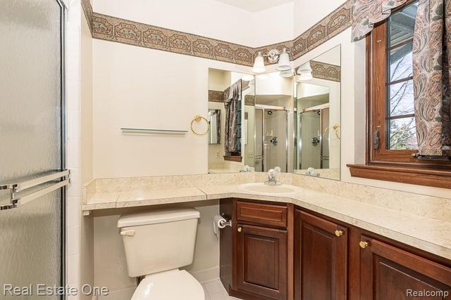 48790 Mill Bank Court, Shelby Charter Township, MI 48315