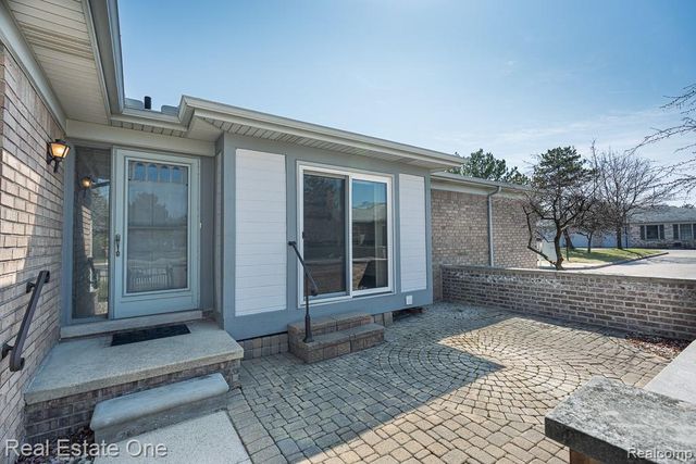 48790 Mill Bank Court, Shelby Charter Township, MI 48315