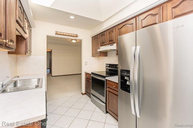 48790 Mill Bank Court, Shelby Charter Township, MI 48315