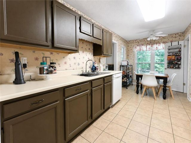 2978 Trotters View Way, Snellville, GA 30039