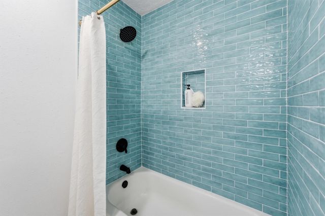 2512 Gettysburg Drive, League City, TX 77573