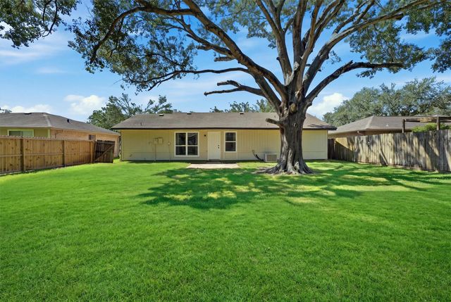 2512 Gettysburg Drive, League City, TX 77573