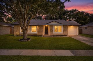 2512 Gettysburg Drive, League City, TX 77573