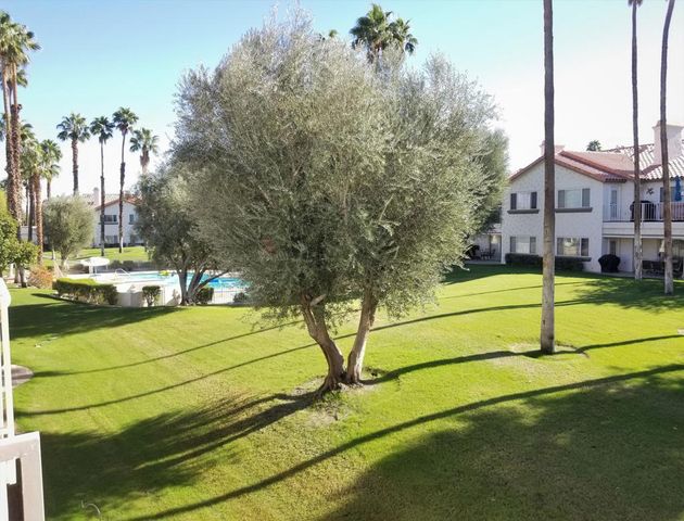 319 Vista Royale Drive, Palm Desert, CA 92211