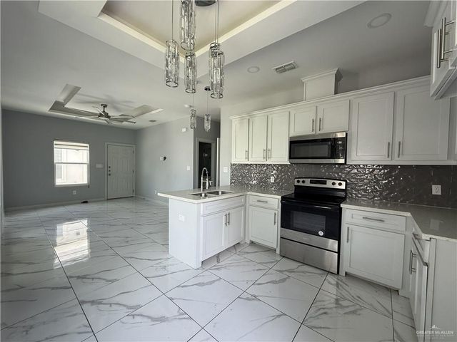 9222 N 56th Lane 1, Mission, TX 78573