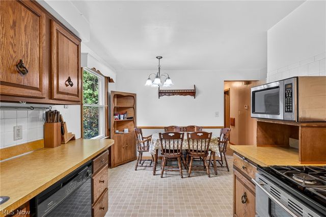 114 Joan Circle, Campbell, OH 44405