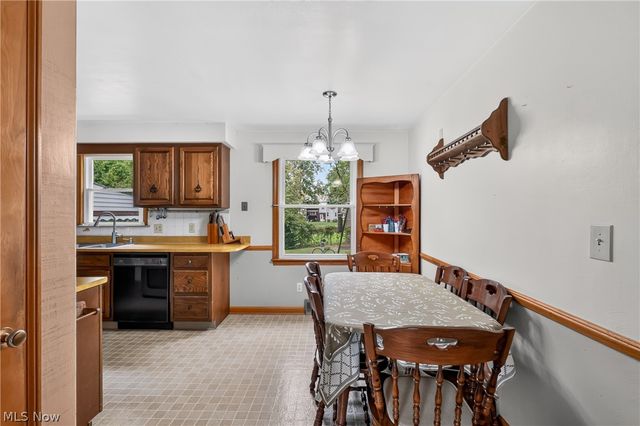 114 Joan Circle, Campbell, OH 44405