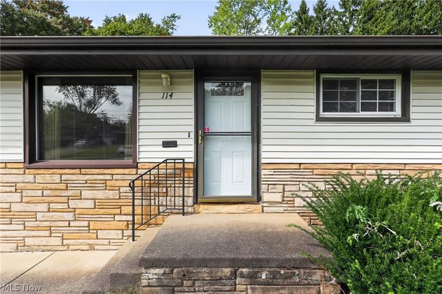 114 Joan Circle, Campbell, OH 44405