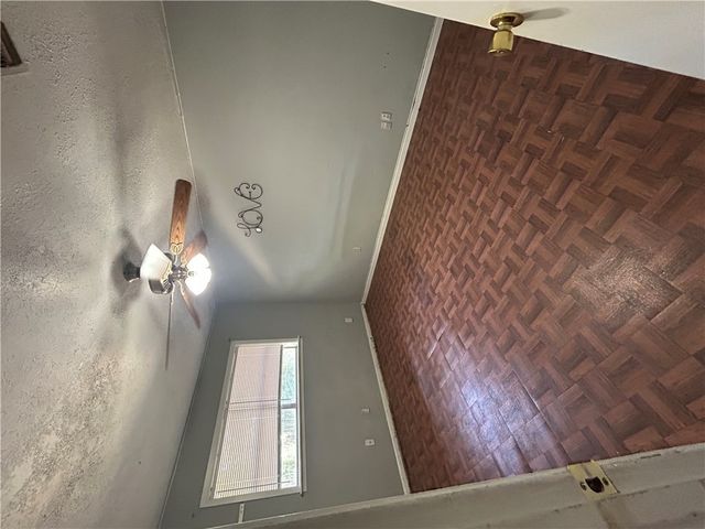 1204 East Wm J Bryan Parkway, Bryan, TX 77803