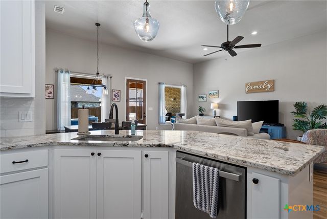 1219 Logan Boulevard, Salado, TX 76571