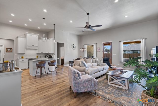 1219 Logan Boulevard, Salado, TX 76571