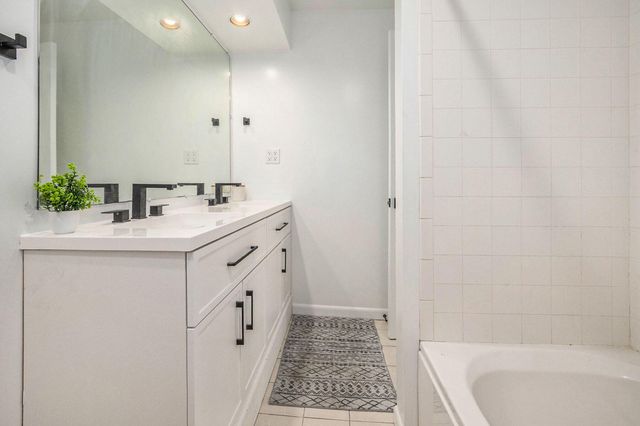 86 W State Road, Newaygo, MI 49337