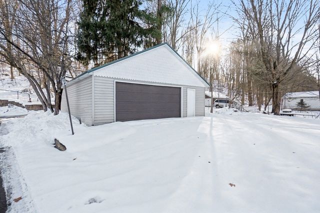 86 W State Road, Newaygo, MI 49337