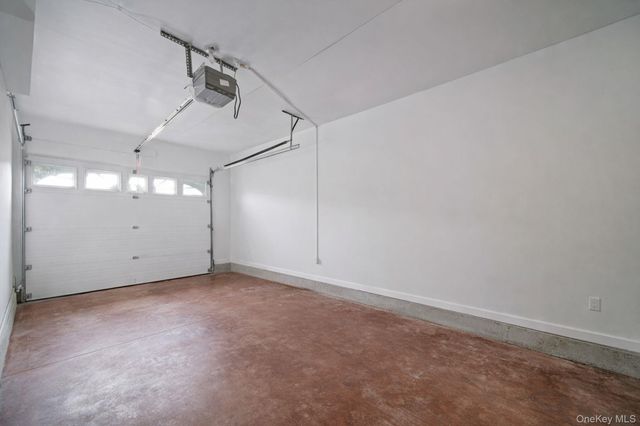 2 Dogwood Lane, Manorville, NY 11949