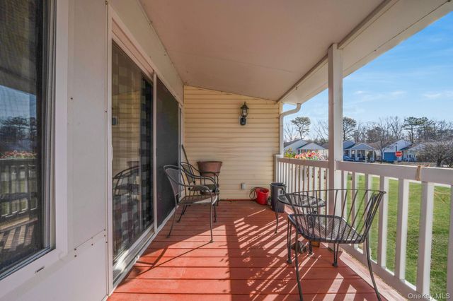 2 Dogwood Lane, Manorville, NY 11949