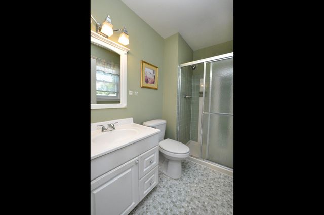 109 MAYFAIR LN, Mount Laurel, NJ 08054