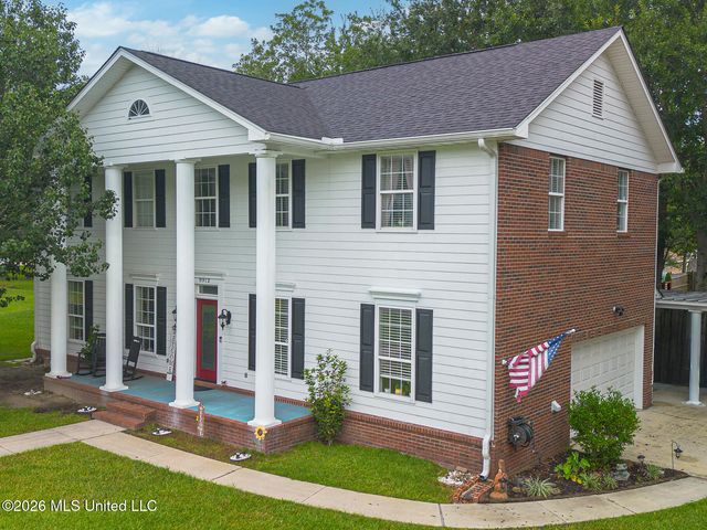 8912 Anahola Court, Diamondhead, MS 39525