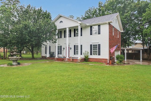 8912 Anahola Court, Diamondhead, MS 39525