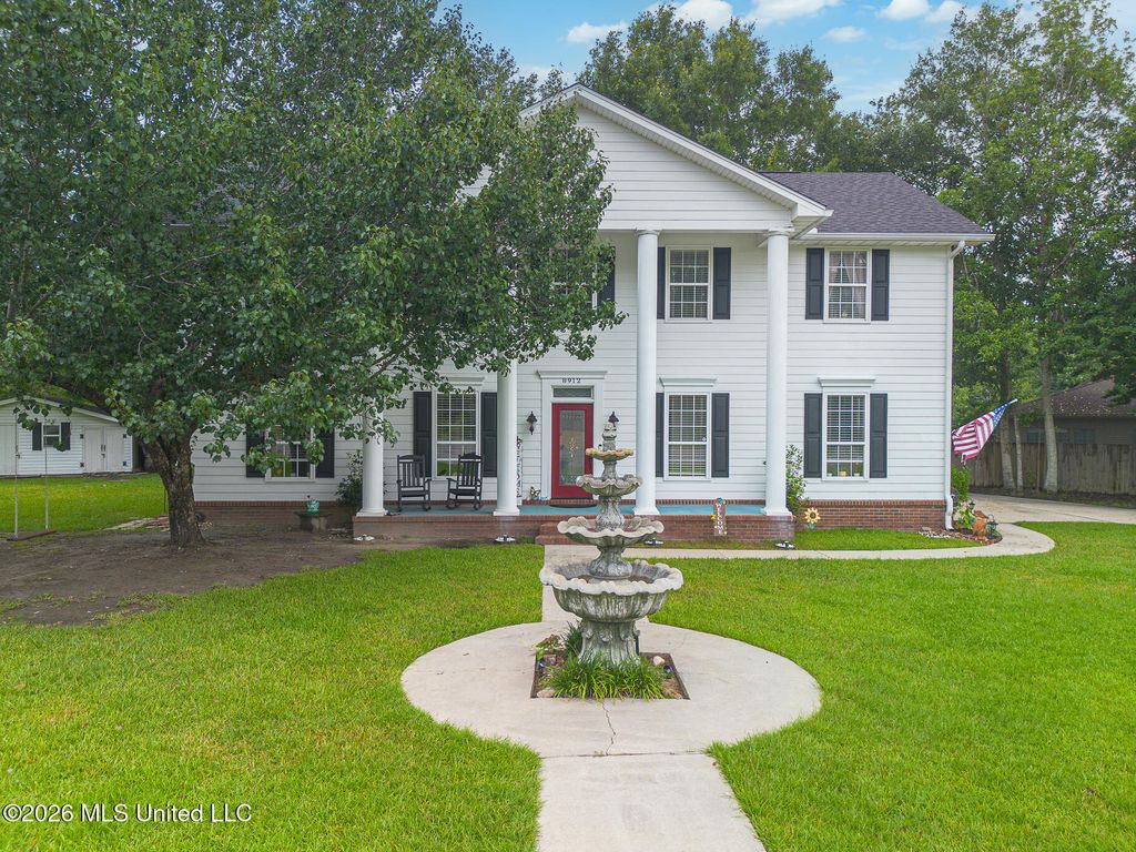 8912 Anahola Court, Diamondhead, MS 39525