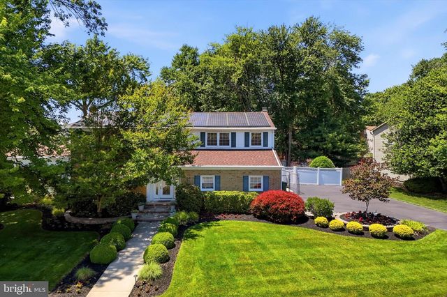 401 COUNTRY CLUB DR, Cherry Hill, NJ 08003
