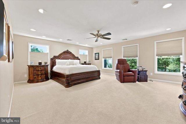 401 COUNTRY CLUB DR, Cherry Hill, NJ 08003