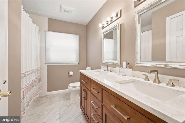 401 COUNTRY CLUB DR, Cherry Hill, NJ 08003