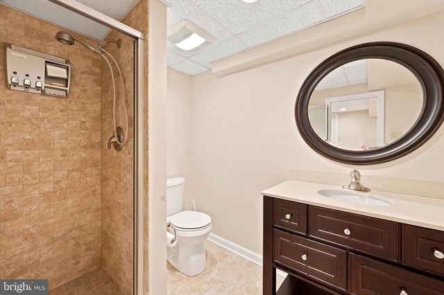 401 COUNTRY CLUB DR, Cherry Hill, NJ 08003
