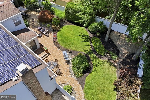 401 COUNTRY CLUB DR, Cherry Hill, NJ 08003