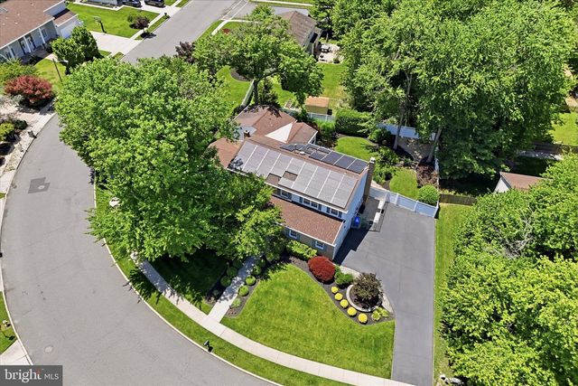 401 COUNTRY CLUB DR, Cherry Hill, NJ 08003