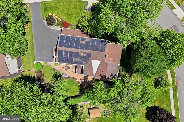 401 COUNTRY CLUB DR, Cherry Hill, NJ 08003