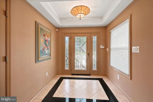 401 COUNTRY CLUB DR, Cherry Hill, NJ 08003