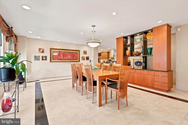 401 COUNTRY CLUB DR, Cherry Hill, NJ 08003