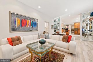 401 COUNTRY CLUB DR, Cherry Hill, NJ 08003